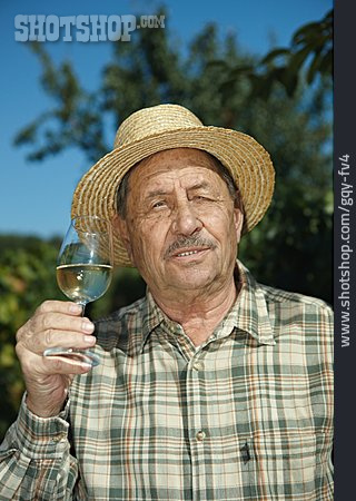 
                Senior, Vintner, Winetasting                   