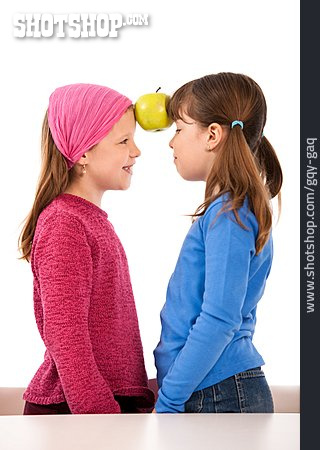 
                Mädchen, Spaß & Spiel, Apfel                   