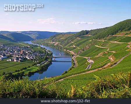 
                Rheinland-pfalz, Mosel, Weinbaugebiet, Trittenheim                   