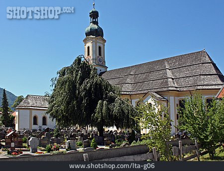 
                Friedhof, Dorfkirche                   
