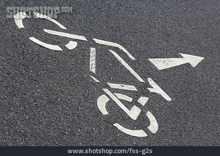 
                Fahrradspur, Radweg, Straßenmarkierung                   