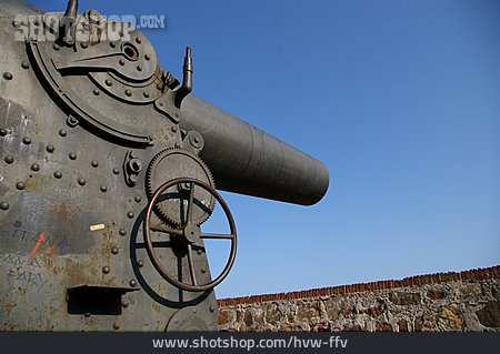 
                Kanone, Kanonenrohr, Wehrmauer                   