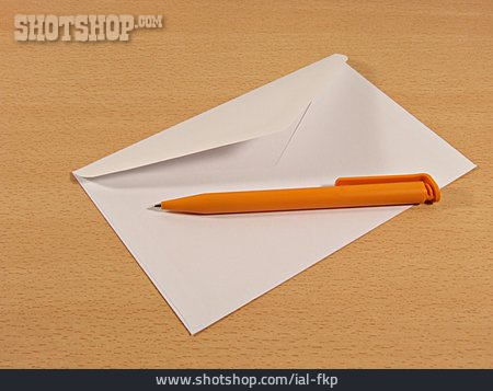 
                Kugelschreiber, Briefumschlag                   