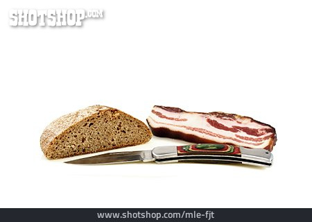 
                Brot, Schinkenspeck, Taschenmesser                   