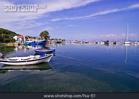 
                Korfu, Fischerhafen, Lefkimmi                   
