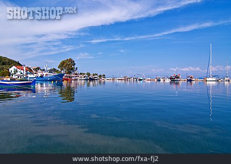 
                Korfu, Fischerhafen, Lefkimmi                   