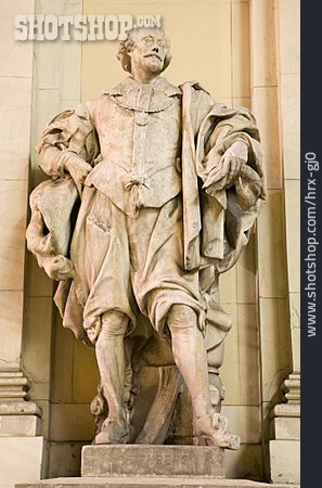 
                Statue, Peter Paul Rubens                   