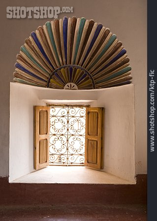 
                Fenster, Rosette, Marokko                   