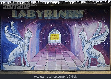 
                Labyrinth, Sphinx                   
