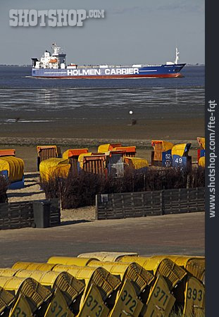 
                Containerschiff, Cuxhaven, Nebensaison                   