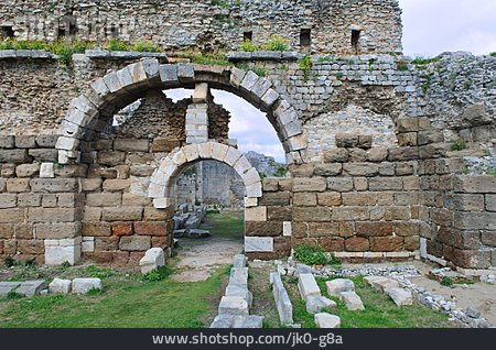 
                Torbogen, Milet, Caldarium                   