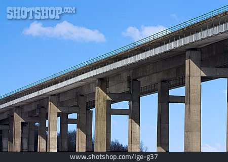 
                Brücke, Autobahnbrücke, Huntebrücke                   