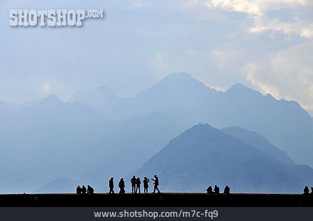 
                Silhouette, Personengruppe, Taurusgebirge                   