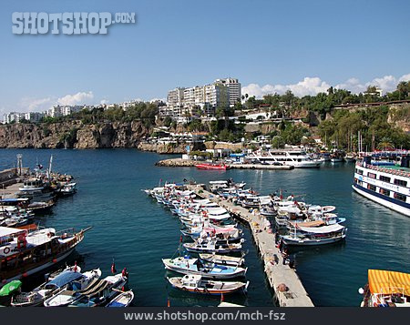 
                Hafen, Antalya                   