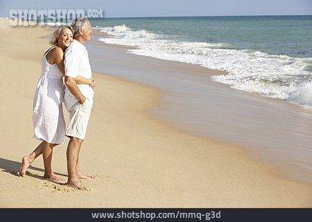 
                Ehepaar, Strandurlaub, Seniorenpaar                   