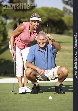 
                Paar, Aktiver Senior, Pensionierung, Golf, Golfspieler                   