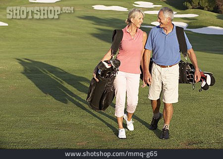 
                Paar, Aktiver Senior, Golf, Golfspieler                   