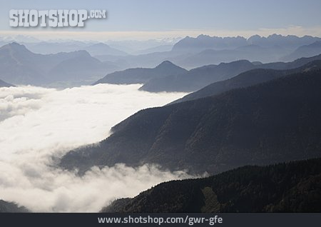 
                Berge, Talnebel, Chiemgauer Alpen                   