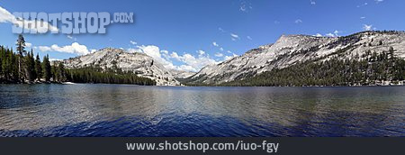 
                Bergsee, Yosemite-nationalpark, Tenaya Lake                   