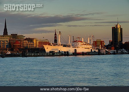 
                Hamburg, Elbe, Hamburger Hafen                   