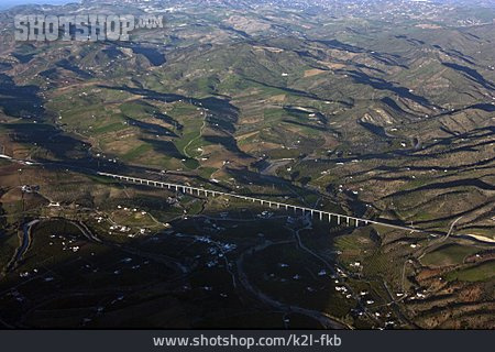 
                Luftaufnahme, Andalusien, Autobahnbrücke                   