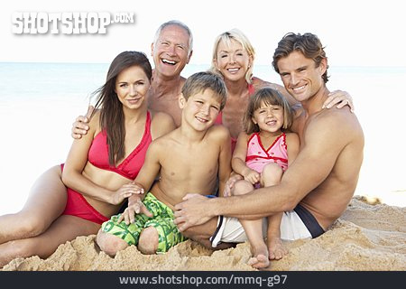
                Familie, Strandurlaub                   