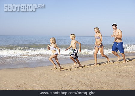 
                Laufen, Familie, Strandurlaub                   