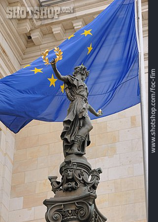 
                Europa, Skulptur, Europaflagge                   