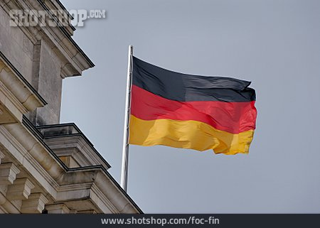 
                Deutschlandfahne, Reichstag                   