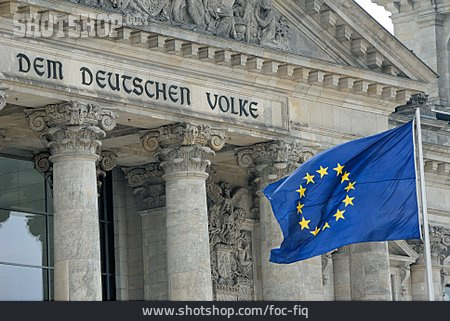 
                Reichstag, Bundestag, Europafahne                   