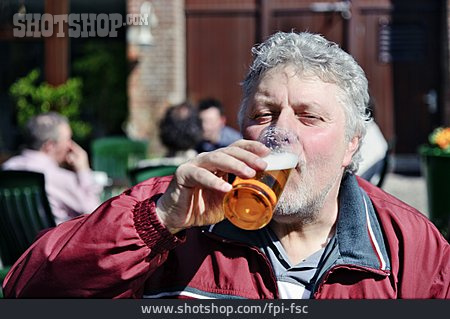 
                Mann, Senior, Trinken, Bier, Alkoholiker                   