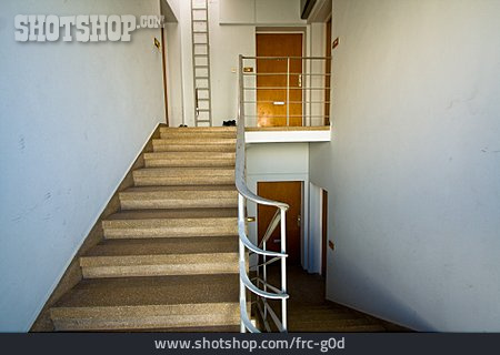 
                Treppe, Treppenhaus, Etage                   