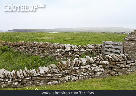 
                Schottland, Natursteinmauer, Orkney                   
