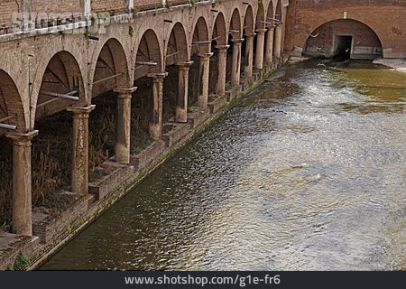 
                Kanal, Mantua                   