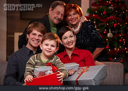 
                Weihnachten, Familie, Familienporträt                   