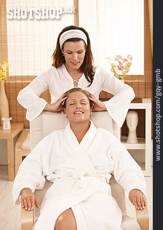 
                Frau, Wellness & Relax, Behandlung, Massage, Kopfmassage                   