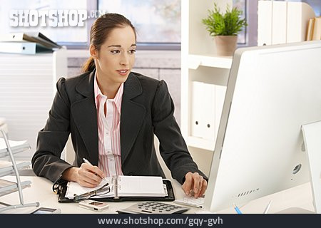 
                Geschäftsfrau, Terminplanung, Büroangestellte                   