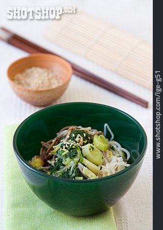 
                Salat, Japanische Küche, Soba                   