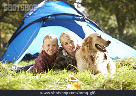 
                Familienhund, Familienurlaub, Campingurlaub                   