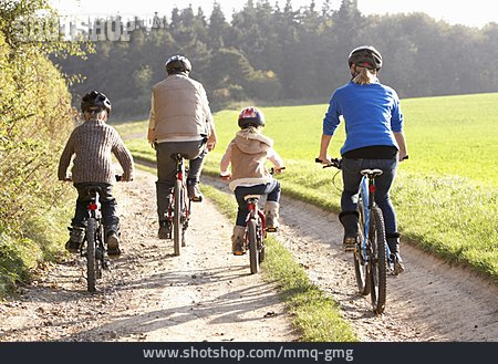 
                Fahrradfahren, Familie, Radtour                   