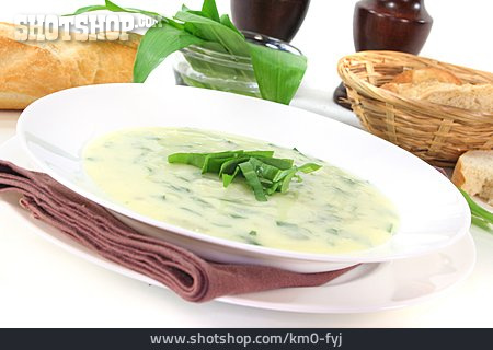 
                Suppe, Kräutersuppe, Bärlauchsuppe                   