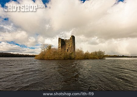
                Clogh Oughter Castle, Lough Oughter, Killykeen Forest Park                   