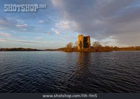 
                Irland, Cavan, Clogh Oughter Castle, Lough Oughter, Killykeen Forest Park                   