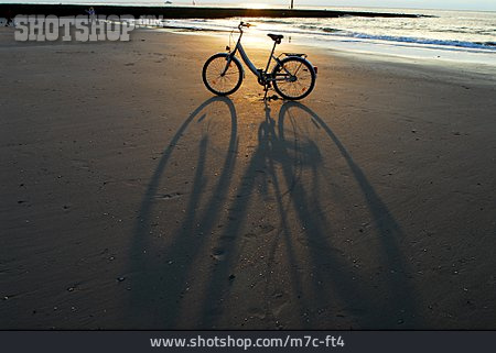 
                Sonnenuntergang, Strand, Fahrrad                   
