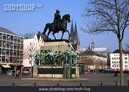 
                Köln, Reiterstandbild, Heumarkt, Friedrich Wilhelm Iii.                   