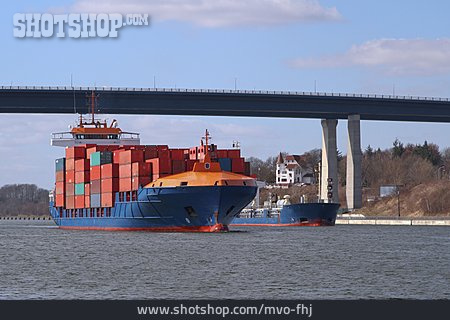 
                Containerschiff, Schiffsverkehr                   