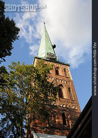 
                Kirchturm, Jakobskirche, Riga                   