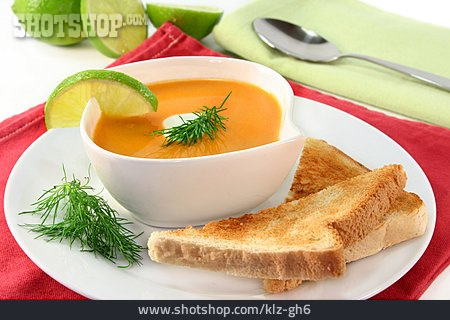 
                Suppe, Fischsuppe, Lachscremesuppe                   