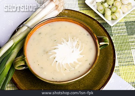
                Suppe, Lauchsuppe, Lauchcremesuppe                   