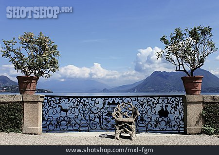 
                Lago Maggiore, Stresa                   